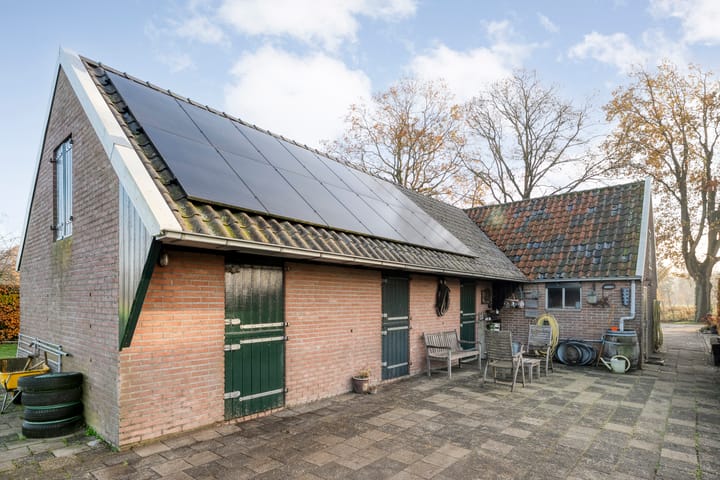 Photo 50 of Achteres 1