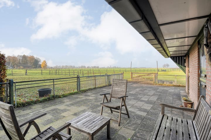 Photo 51 of Achteres 1