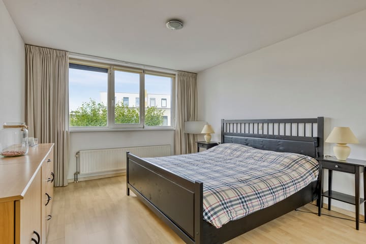 Photo 16 of Eikepage 60