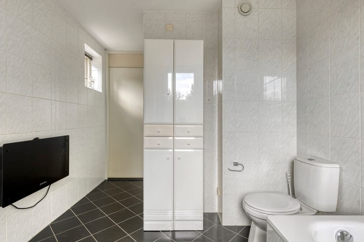 Photo 19 of Eikepage 60