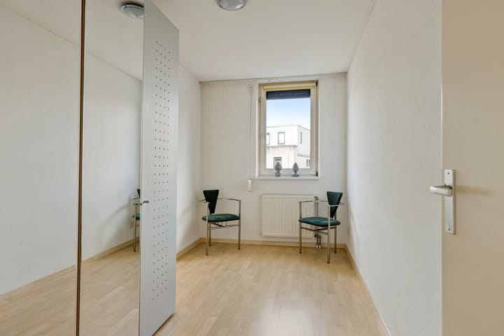 Photo 24 of Eikepage 60