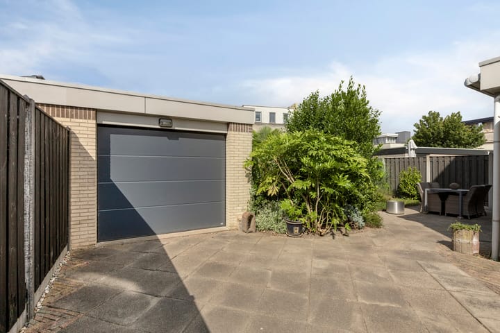 Photo 36 of Eikepage 60