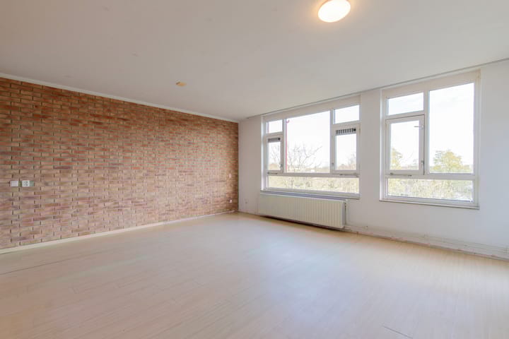 Photo 10 of Zeswegenlaan 242