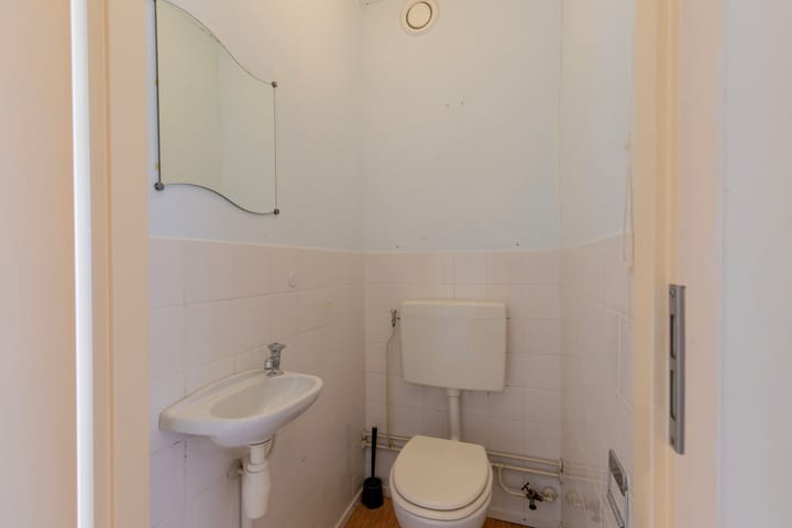 Photo 19 of Zeswegenlaan 242