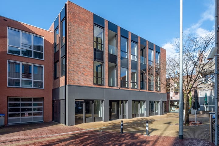 Foto 2 van Raadhuisplein 6