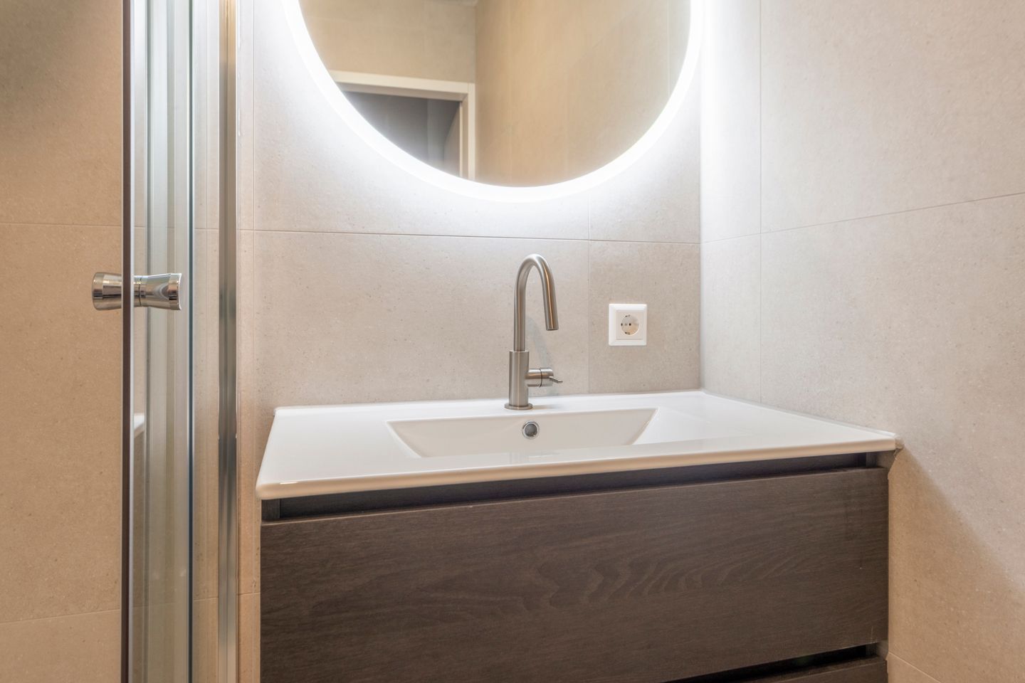 Foto 14 van Raadhuisplein 8