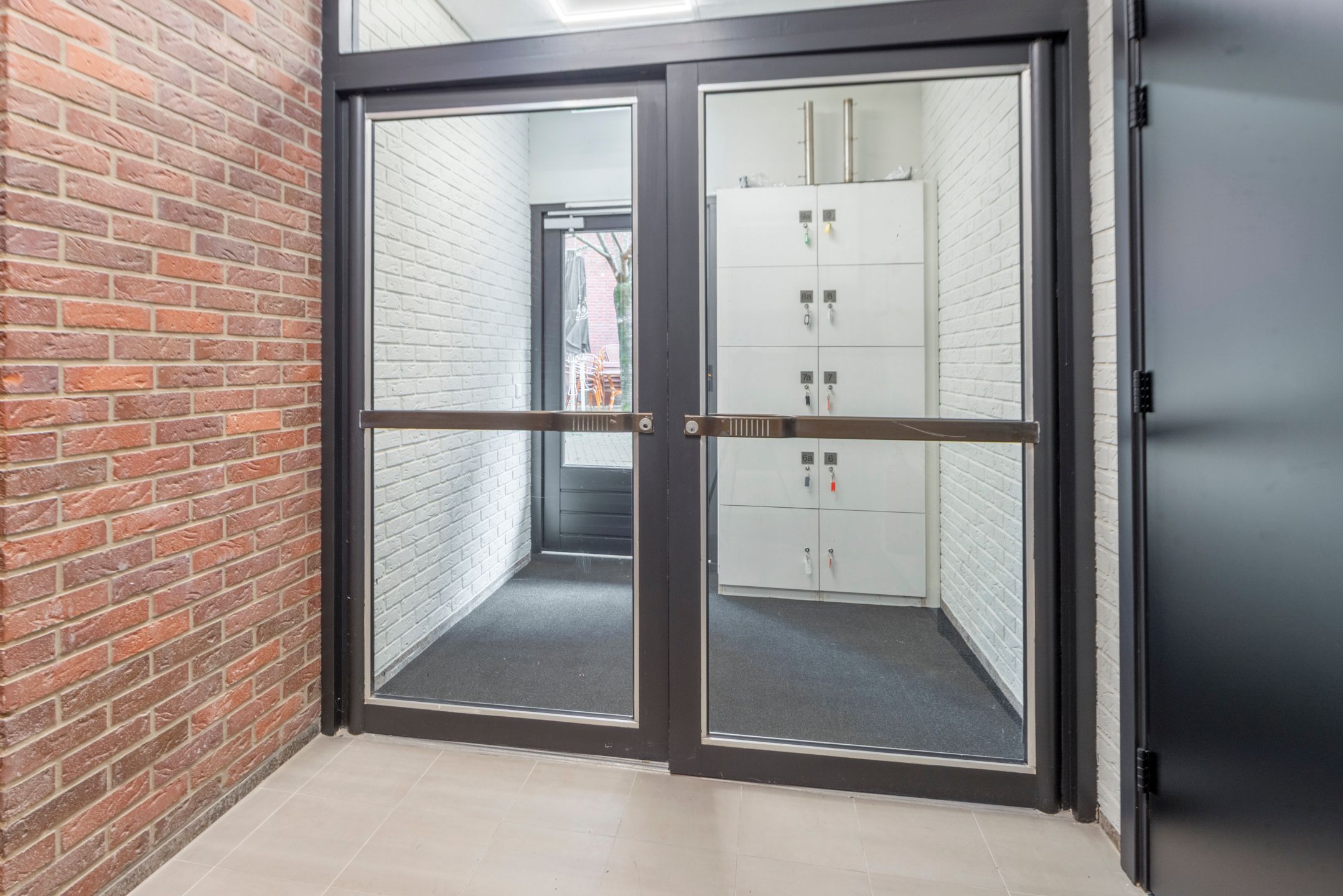 Foto 18 van Raadhuisplein 8