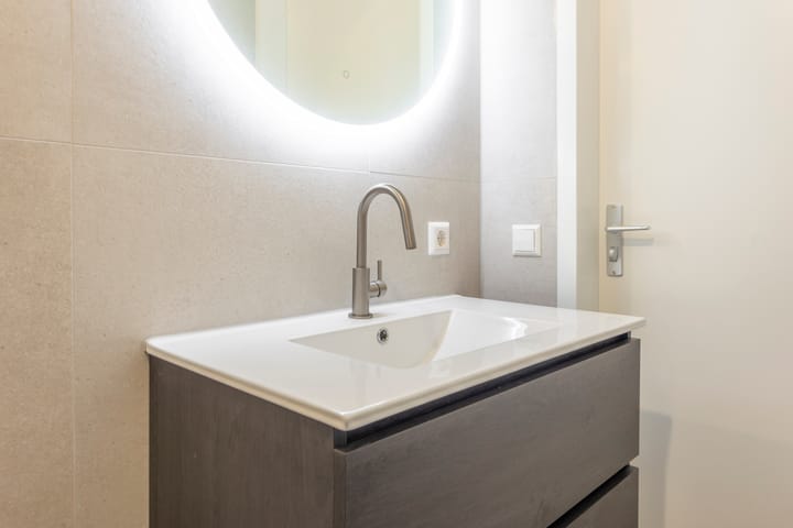 Foto 12 van Raadhuisplein 9