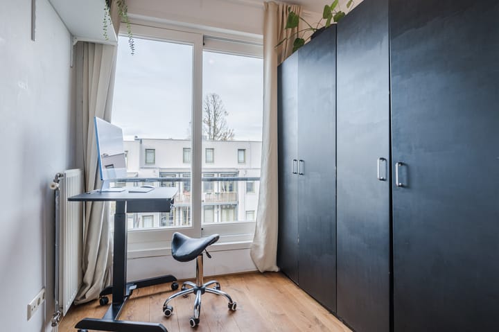 Photo 19 of Javastraat 49-E