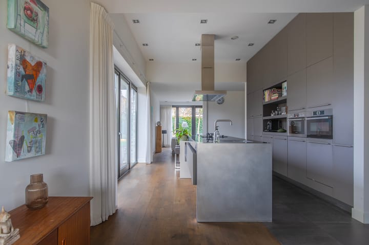 Photo 10 of Morel 22