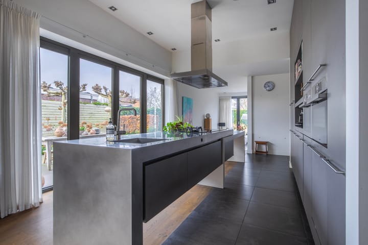 Photo 11 of Morel 22