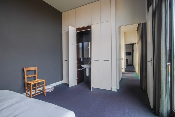 Photo 43 of Morel 22