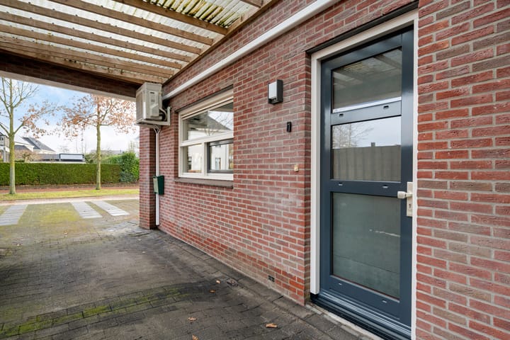 Photo 10 of Willem Lodewijklaan 50