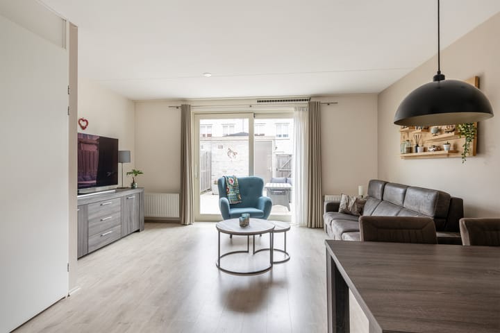 Foto 11 van van Gochstraat 16