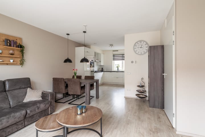 Foto 13 van van Gochstraat 16