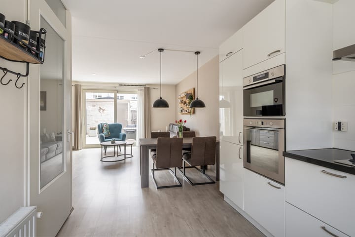 Foto 14 van van Gochstraat 16