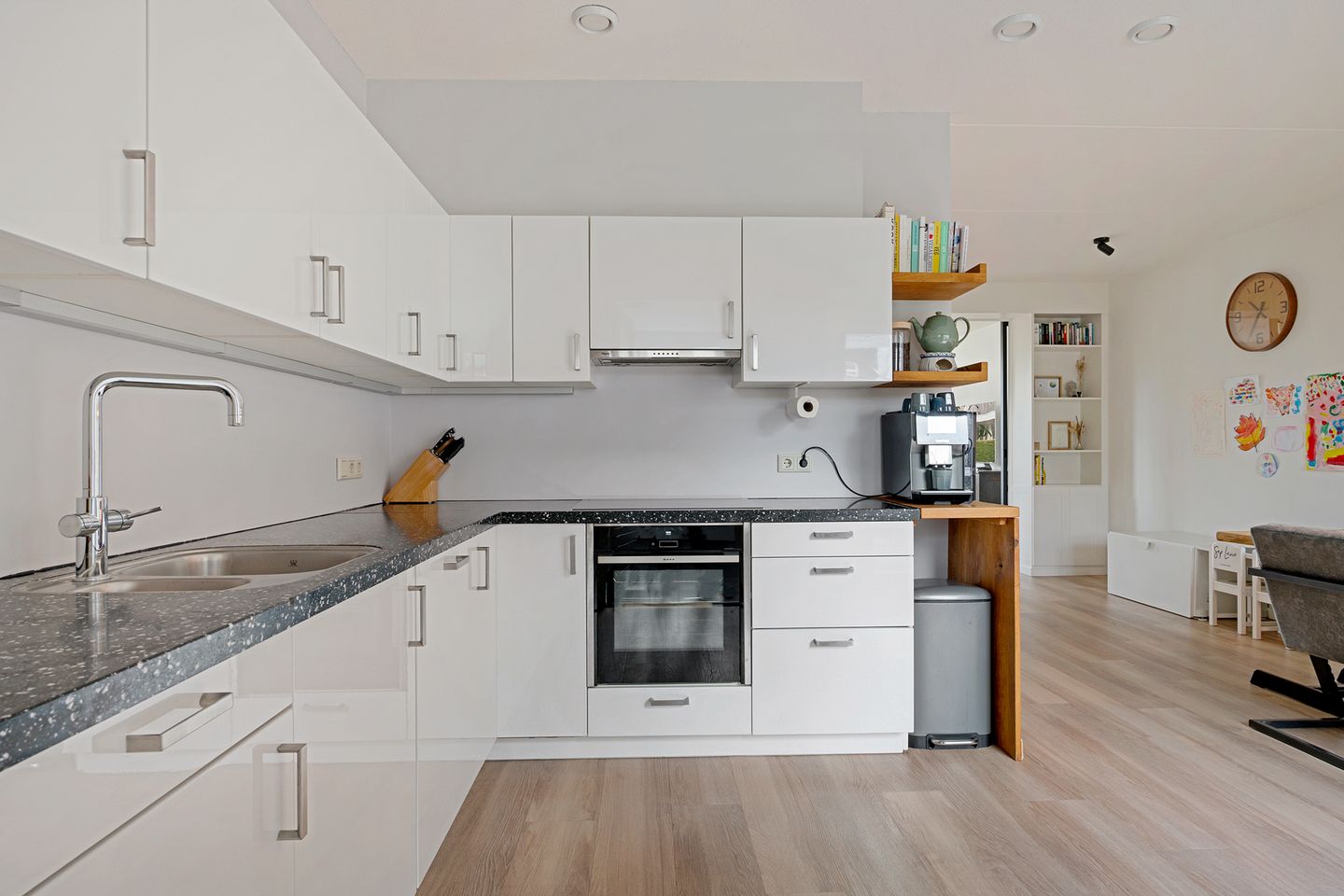 Foto 20 van Willem Lodewijklaan 50