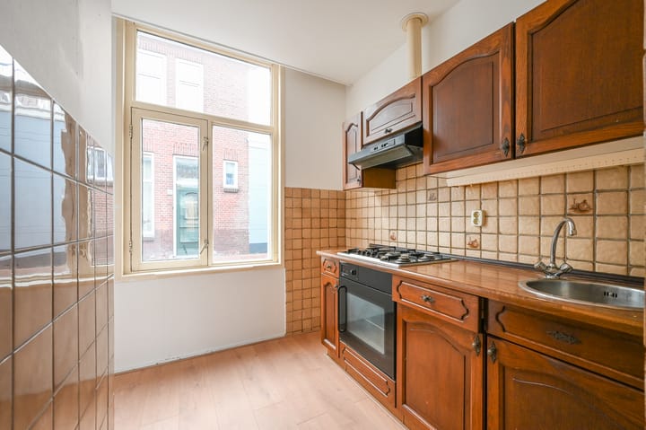 Photo 7 of Eliza Dorusstraat 56