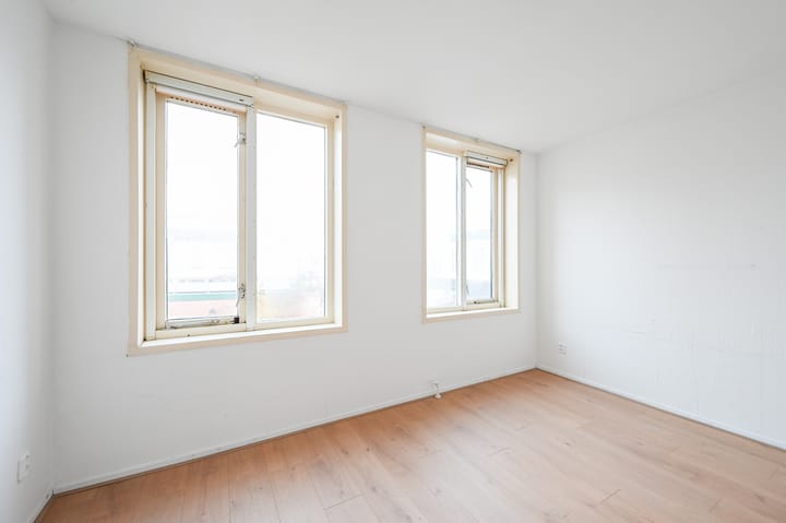 Photo 18 of Eliza Dorusstraat 56