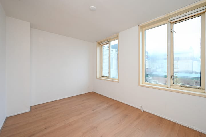 Photo 19 of Eliza Dorusstraat 56