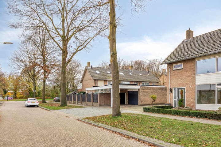 Photo 7 of Hertog Janstraat 1