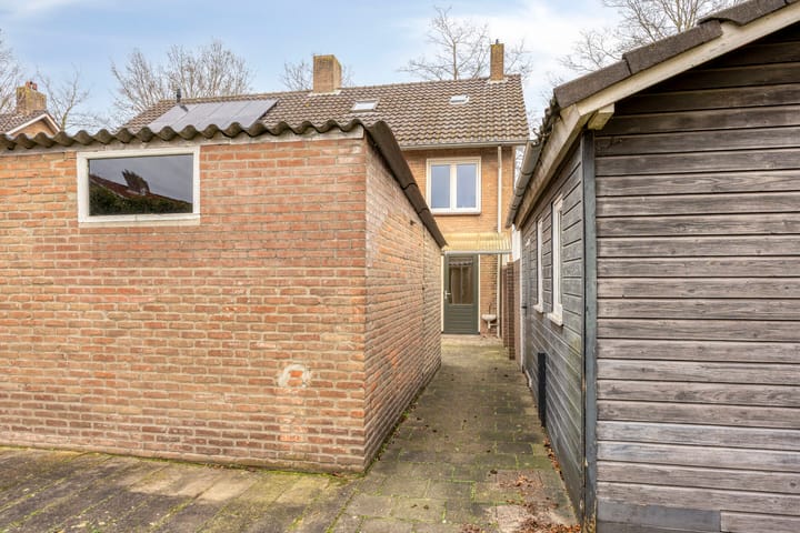 Photo 37 of Hertog Janstraat 1