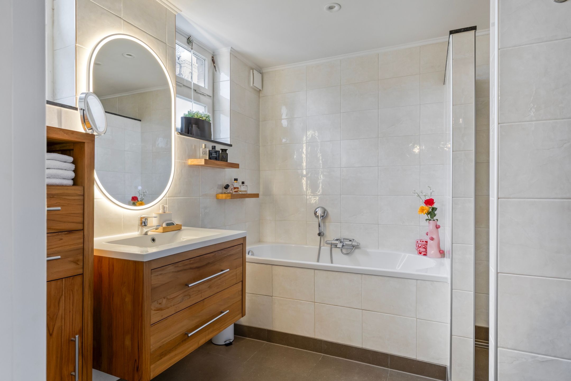 Photo 27 of Holstraat 7