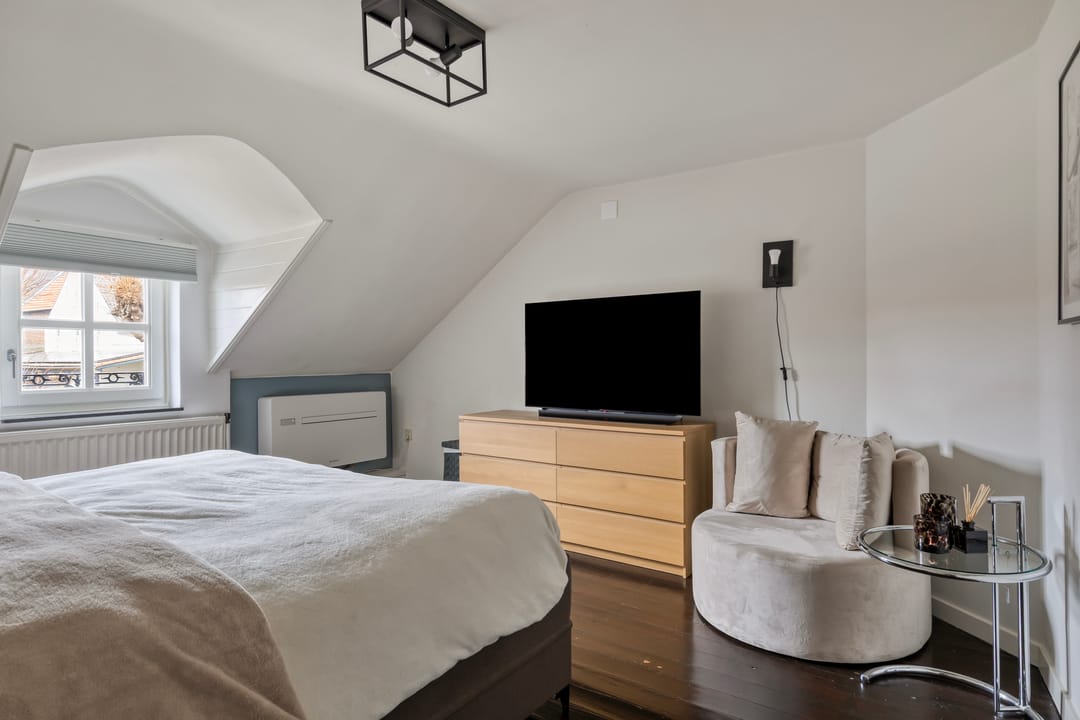 Photo 38 of Holstraat 7