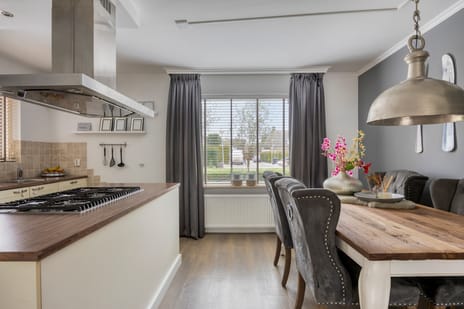 Kleine Eng 9 tertiary image