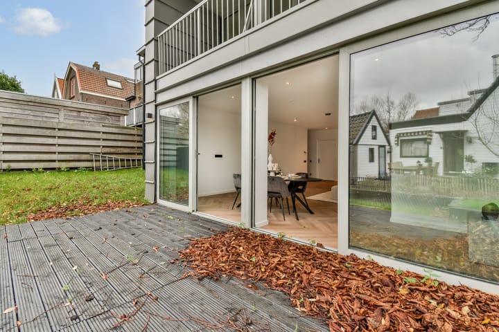 Foto 12 van Oostzanerdijk 28-A