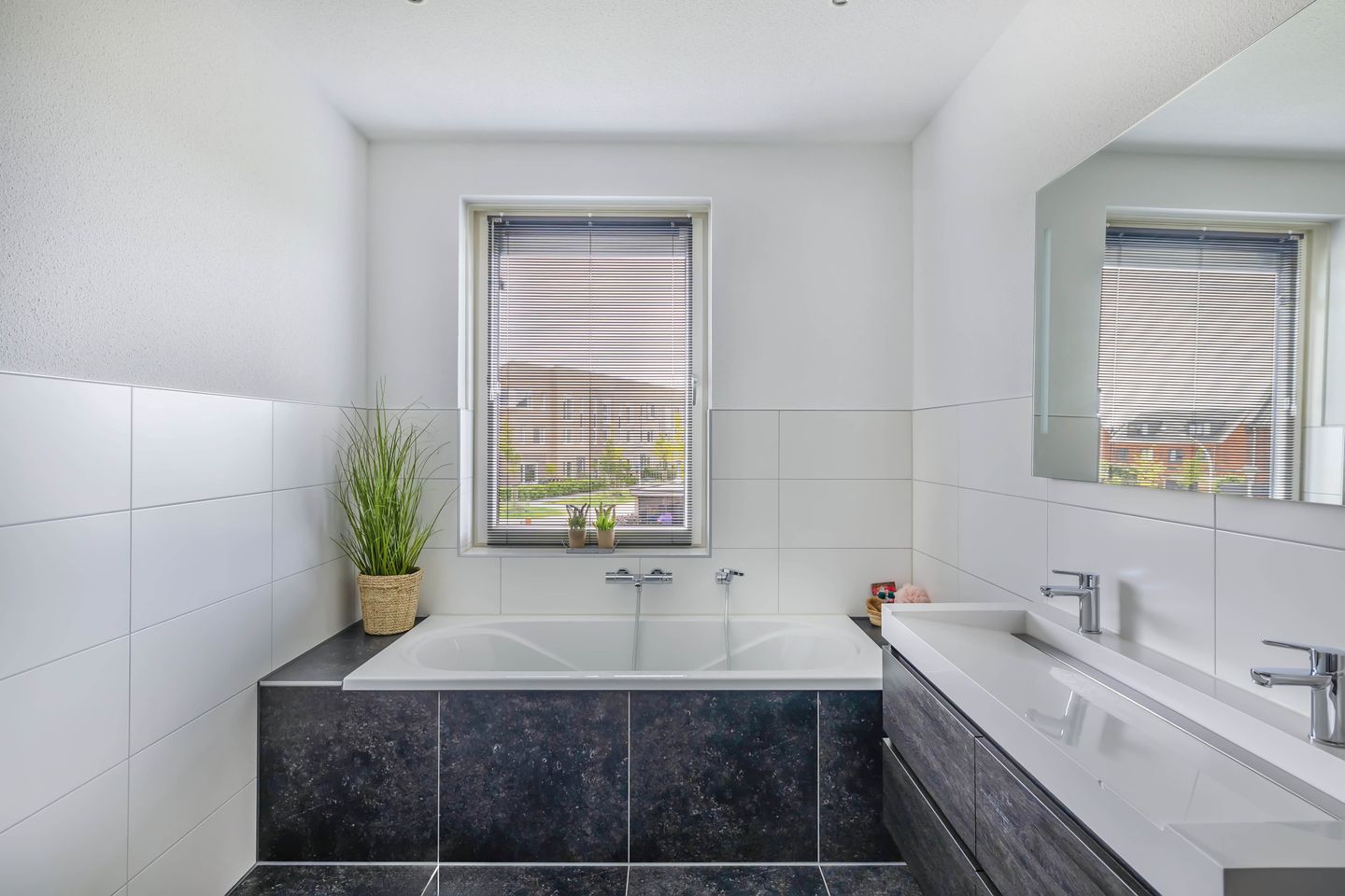 Foto 20 van Cornelis Lelyhage 1