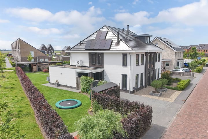 Photo 29 of Cornelis Lelyhage 1