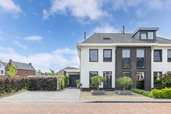 Photo 47 of Cornelis Lelyhage 1