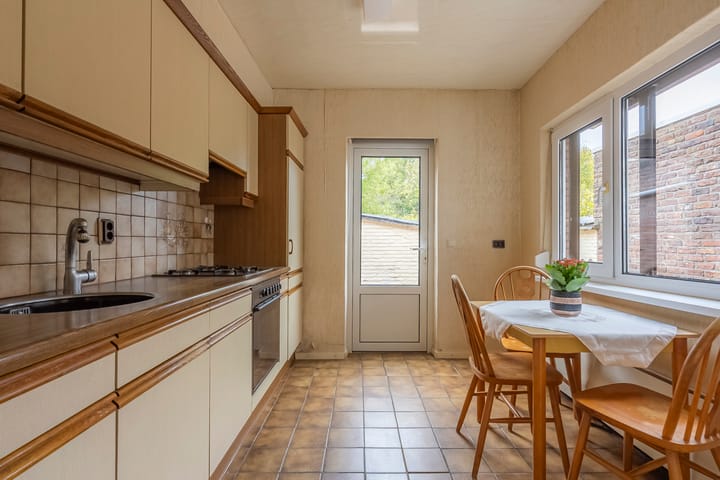 Foto 10 van Heiveldplein 26