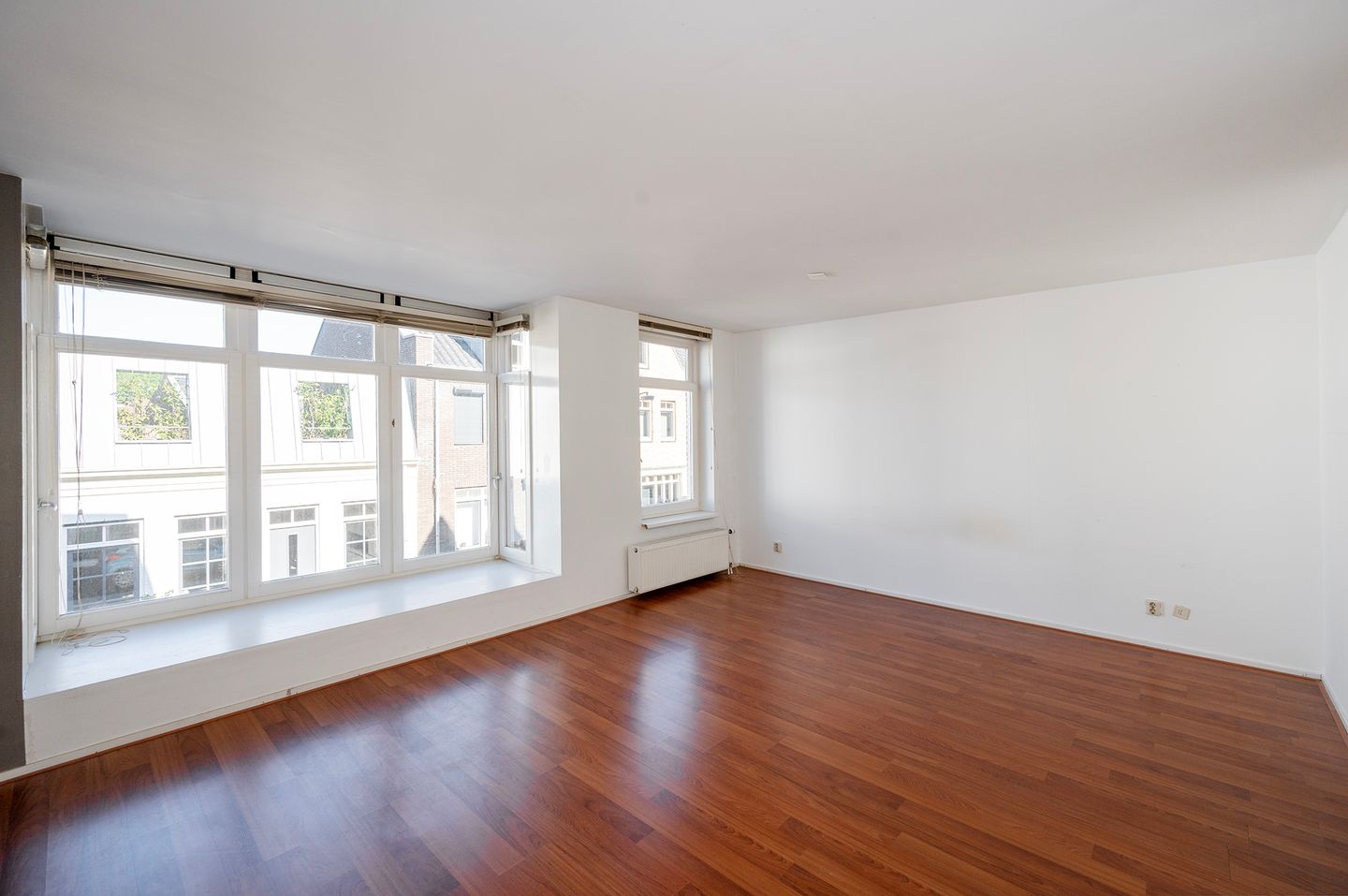 Photo 14 of Hooftstraat 75-A