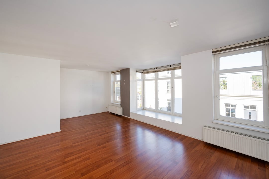 Photo 17 of Hooftstraat 75-A