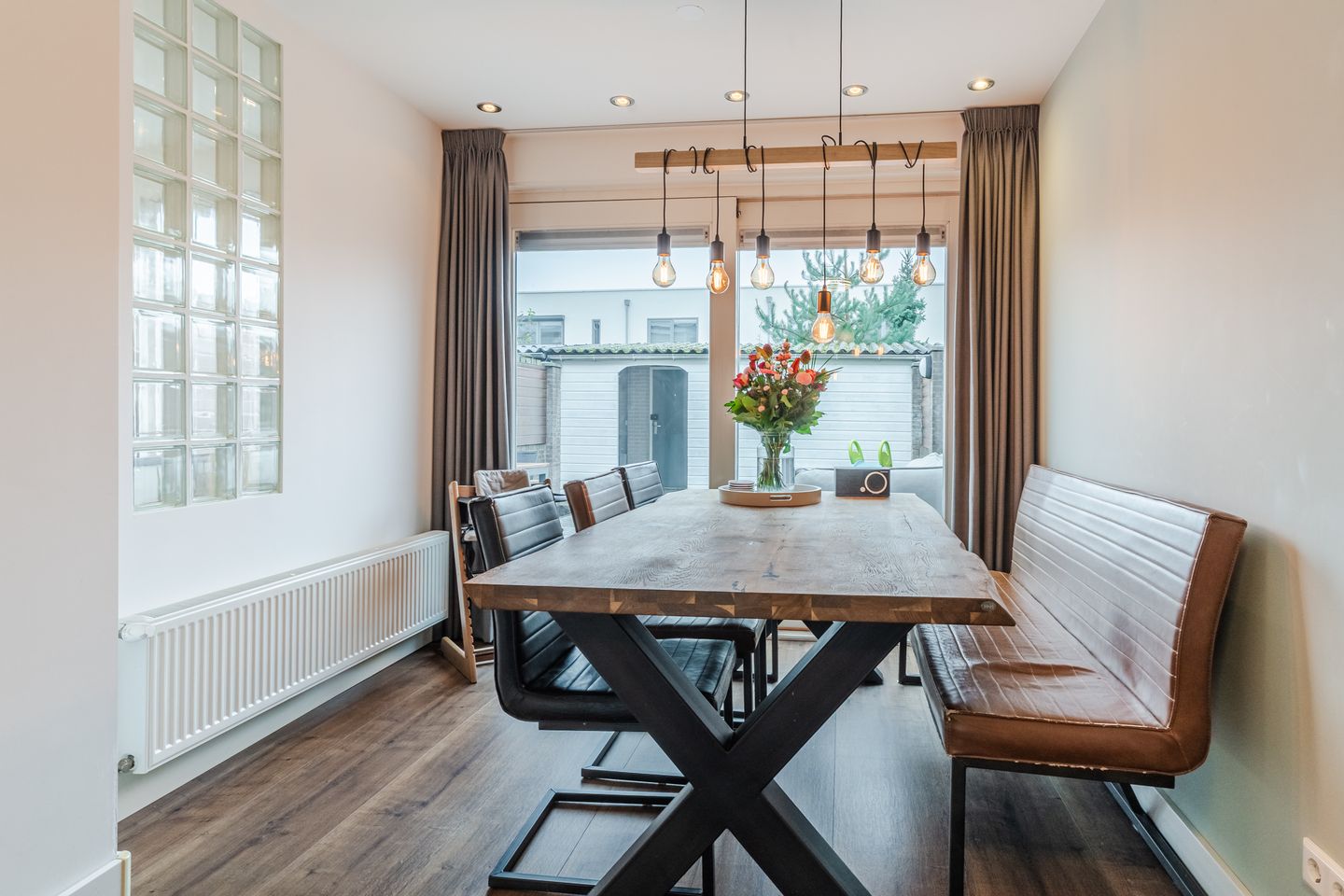 Photo 10 of Ledeackerstraat 13