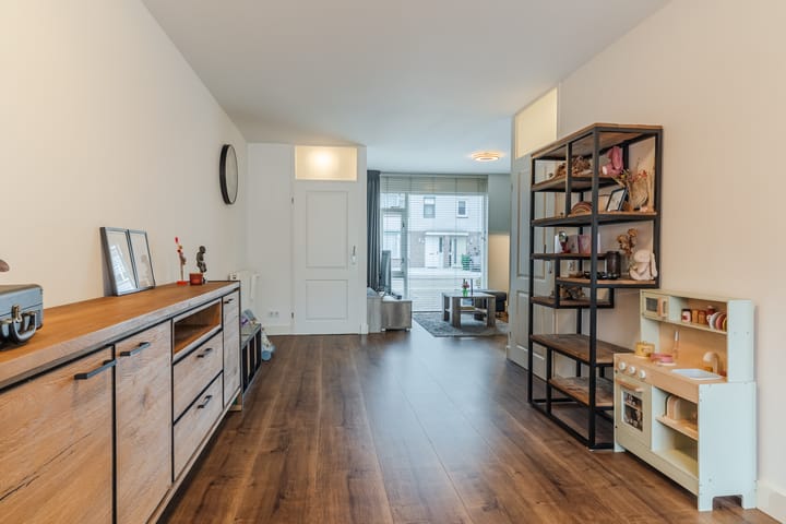 Photo 12 of Ledeackerstraat 13