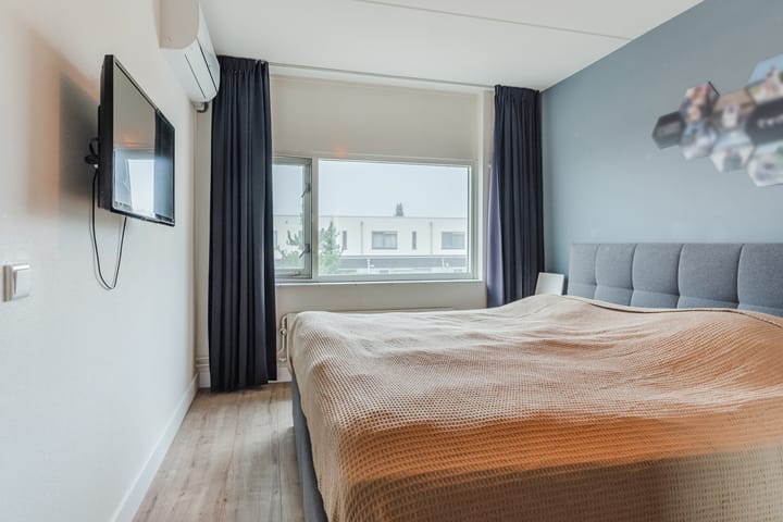 Photo 21 of Ledeackerstraat 13