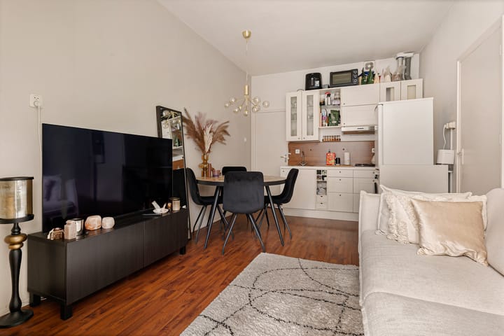 Foto 9 van Annastraat 8