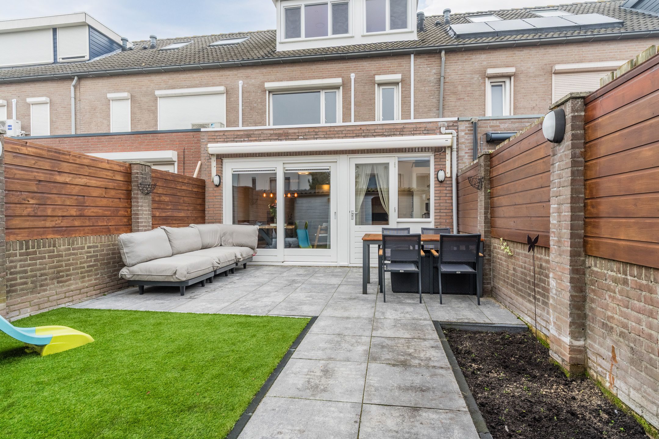 Photo 39 of Ledeackerstraat 13