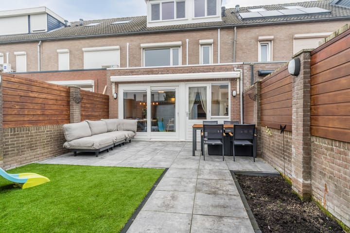 Photo 39 of Ledeackerstraat 13