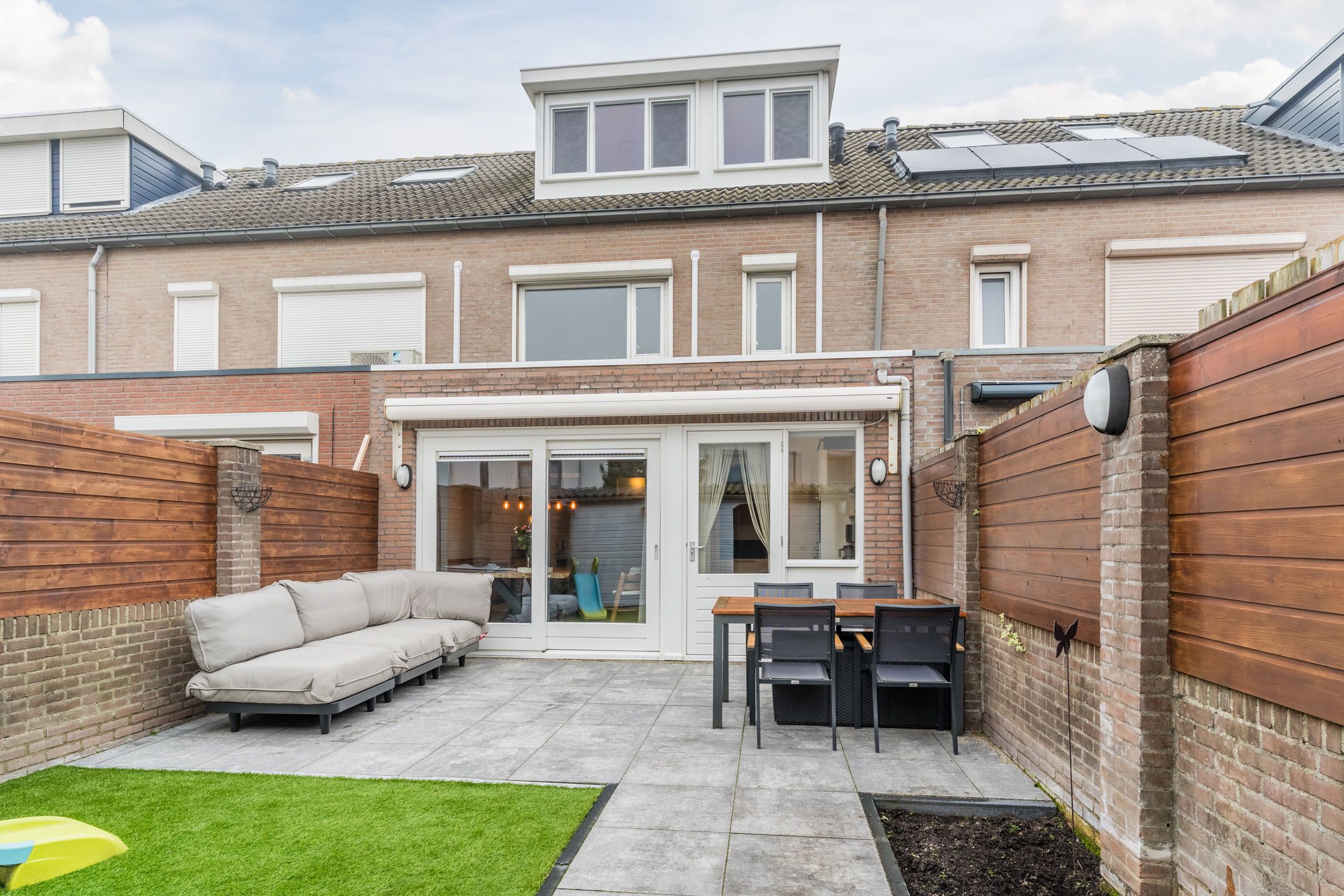 Photo 3 of Ledeackerstraat 13