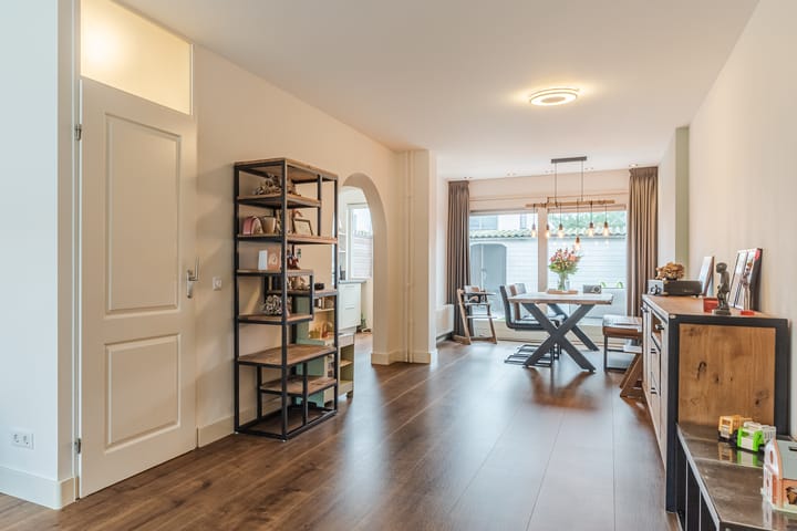 Photo 2 of Ledeackerstraat 13