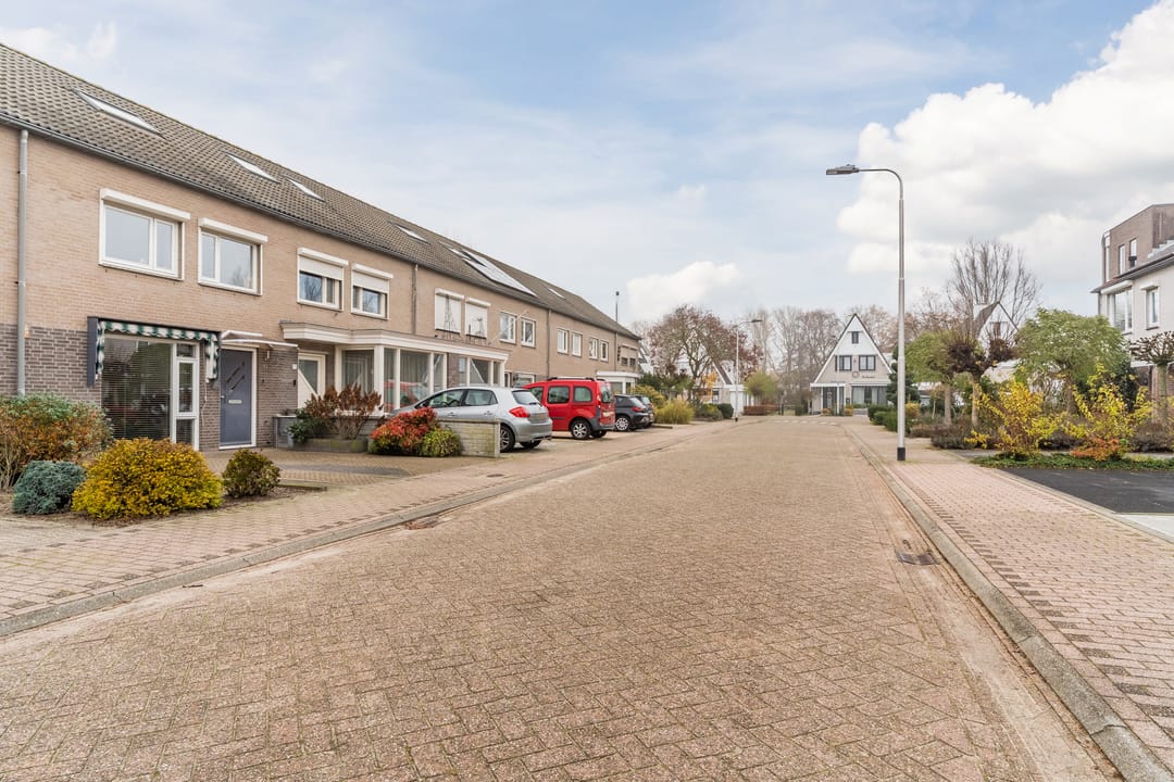 Photo 43 of Ledeackerstraat 13