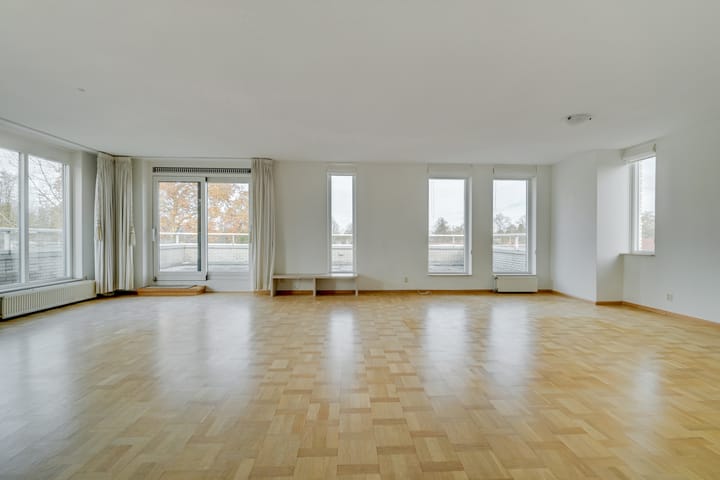 Photo 3 of Laurenspark 70