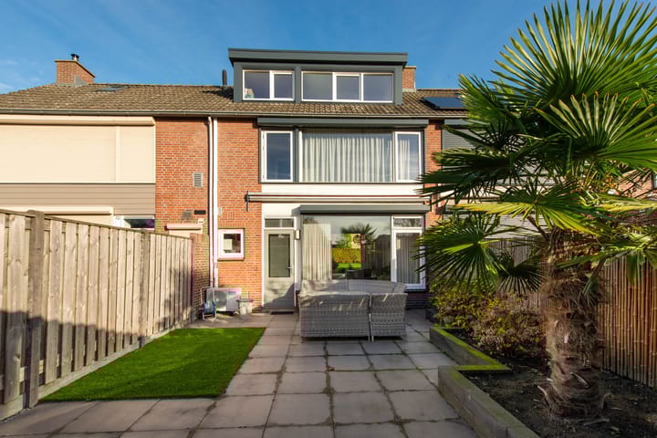 Foto 2 van Paus Joanneslaan 4