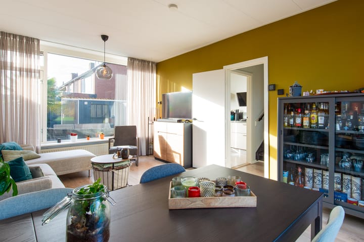 Foto 10 van Paus Joanneslaan 4