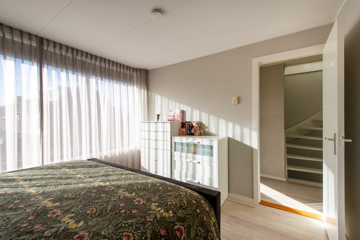 Foto 16 van Paus Joanneslaan 4