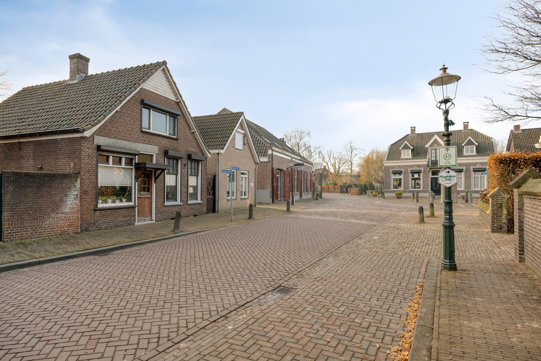 Photo 38 of Kloosterstraat 1